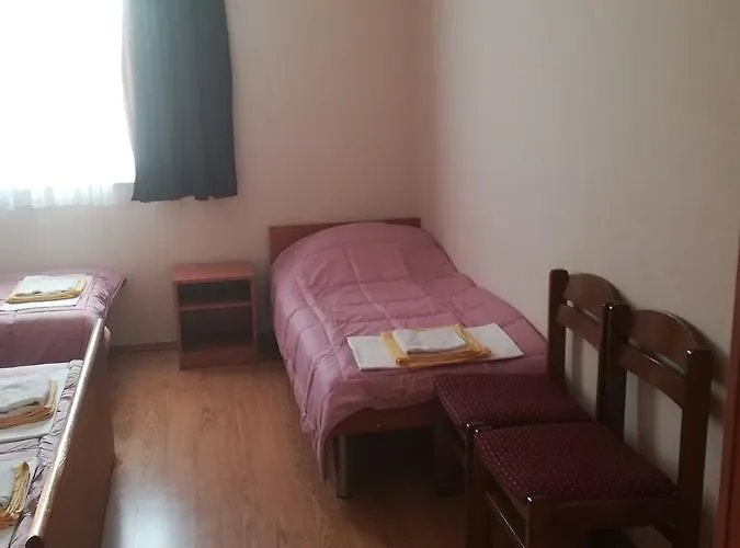 Alojamento de Acomodação e Pequeno-almoço Jelena 2*